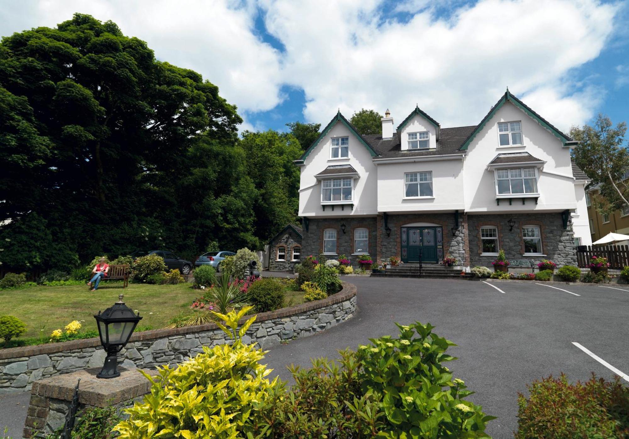 Woodlawn House Hotel คิลลาร์นีย์ ภายนอก รูปภาพ