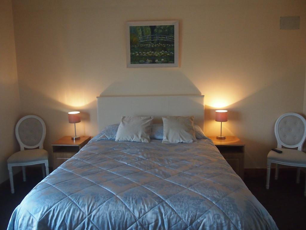 Woodlawn House Hotel คิลลาร์นีย์ ภายนอก รูปภาพ